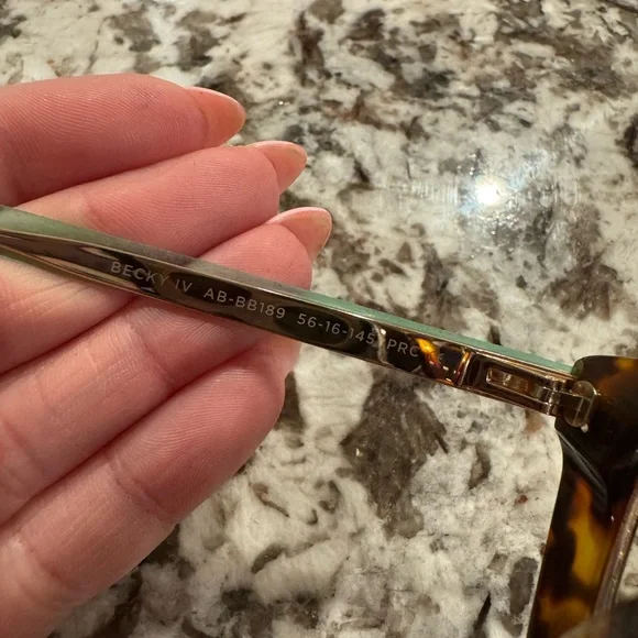 Diff BECKY Blue Light Glasses 👓 - Picture 11 of 14